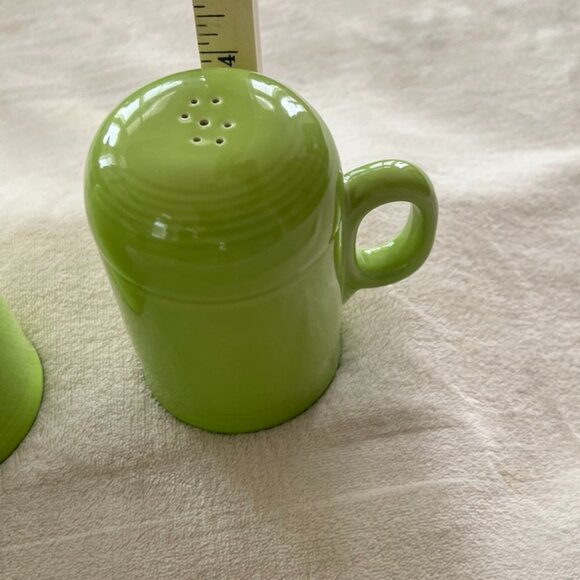 Vintage Fiesta, Fiestaware - Range Top Salt and Pepper, Chartreuse - Post 1986 - Picture 2 of 12